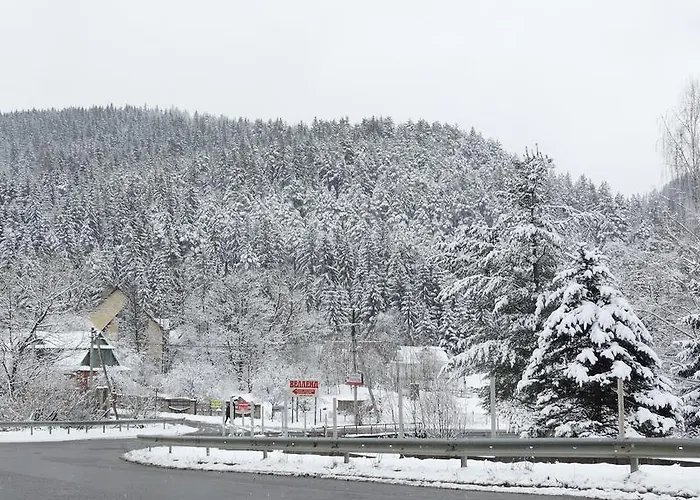 Han/Misafirhane Krym Yaremche