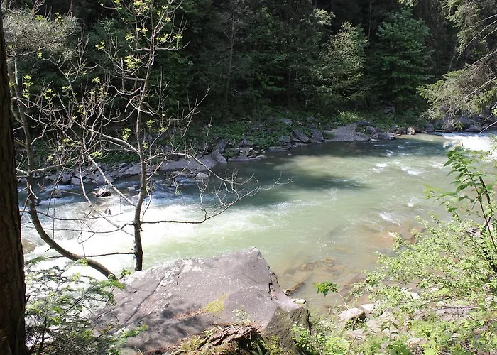 Han/Misafirhane Krym Yaremche